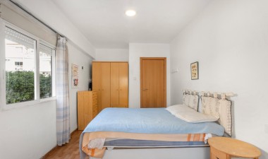 Resale - Apartment / flat - Torrevieja - Estacion De Autobuses