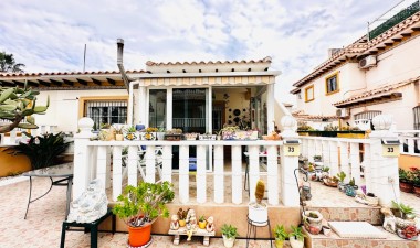 Återförsäljning - Villa - Orihuela Costa - Lomas de Cabo Roig