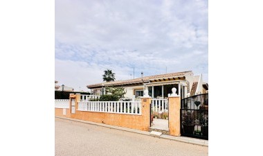 Resale - Villa - Orihuela Costa - Lomas de Cabo Roig