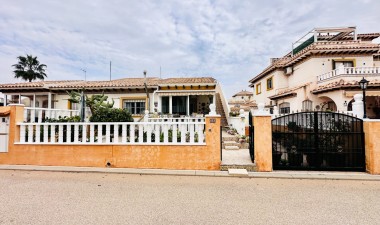 Wiederverkauf - Villa - Orihuela Costa - Lomas de Cabo Roig