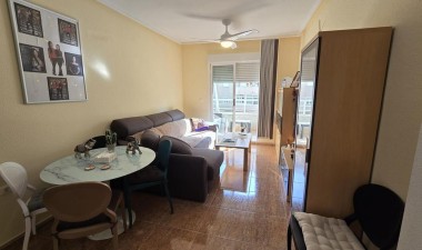 Herverkoop - Appartement / flat - Torrevieja - CORTES VALENCIANAS