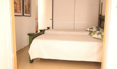 Resale - Apartment / flat - Torrevieja - La Veleta, Mar Azul