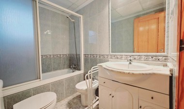 Resale - Apartment / flat - Guardamar del Segura - Pueblo