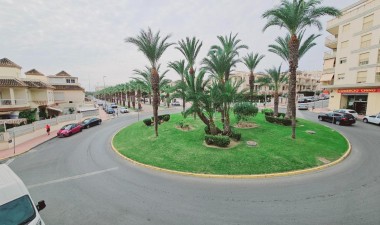 Resale - Apartment / flat - Guardamar del Segura - Pueblo