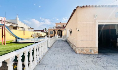 Resale - Villa - Torrevieja - San Luis