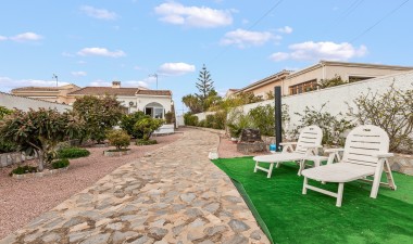 Resale - Villa - Torrevieja - La siesta