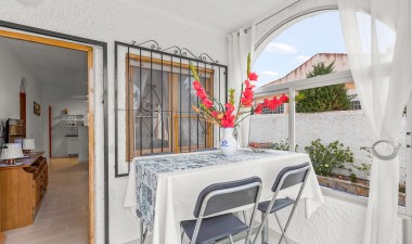 Resale - Villa - Torrevieja - La siesta