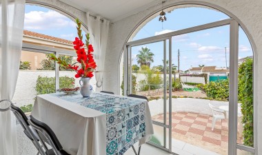 Resale - Villa - Torrevieja - La siesta