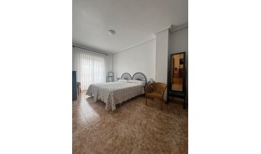 Resale - Apartment / flat - Torrevieja - Estacion De Autobuses