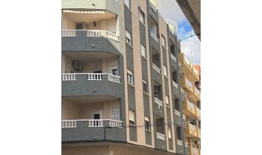 Resale - Apartment / flat - Torrevieja - Estacion De Autobuses