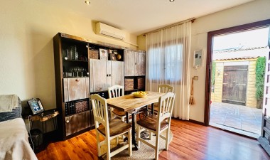 Resale - House - Torrevieja - Las calas