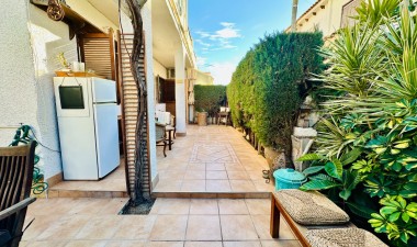 Resale - House - Torrevieja - Las calas