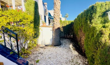 Resale - House - Orihuela Costa - Los Dolses