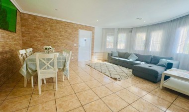 Resale - Villa - Orihuela Costa - La Florida