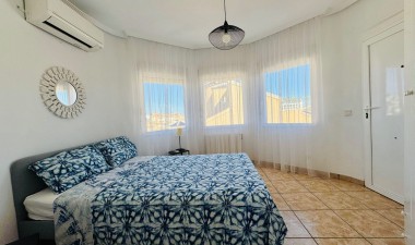 Resale - Villa - Orihuela Costa - La Florida