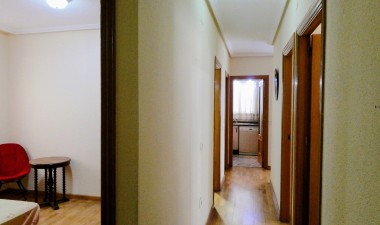 Resale - Apartment / flat - Torrevieja - torrevieja