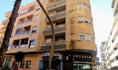 Resale - Apartment / flat - Torrevieja - torrevieja