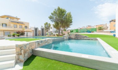 Nowy budynek - Bungalow - Torrevieja - Los balcones