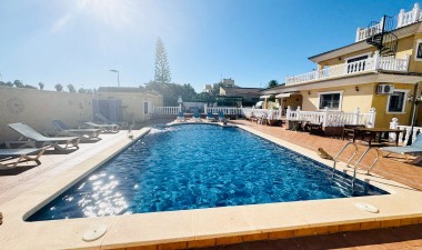 Resale - Villa - Torrevieja - Los Balcones - Los Altos del Edén