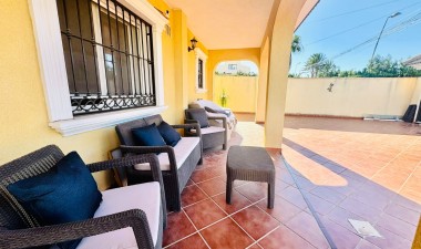 Resale - Villa - Torrevieja - Los Balcones - Los Altos del Edén