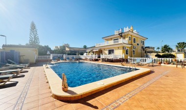 Resale - Villa - Torrevieja - Los Balcones - Los Altos del Edén