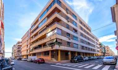 Resale - Apartment / flat - Torrevieja - Acequion