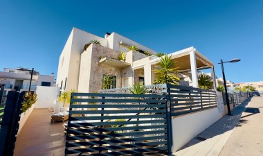 Resale - House - Torrevieja - Aguas nuevas 1