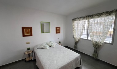 Herverkoop - Bungalow - Torrevieja - Calas Blanca