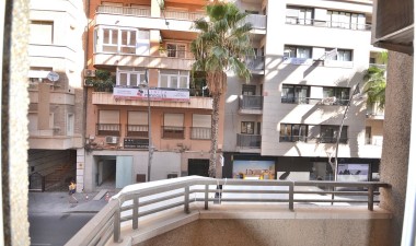 Återförsäljning - Lägenhet / lägenhet - Torrevieja - Centro