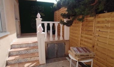 Resale - House - Orihuela Costa - La Zenia