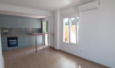 Resale - House - Orihuela Costa - La Zenia