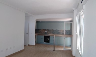 Resale - House - Orihuela Costa - La Zenia