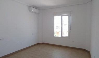 Resale - House - Orihuela Costa - La Zenia