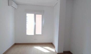 Resale - House - Orihuela Costa - La Zenia