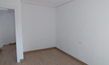 Resale - Duplex - Orihuela Costa - La Zenia