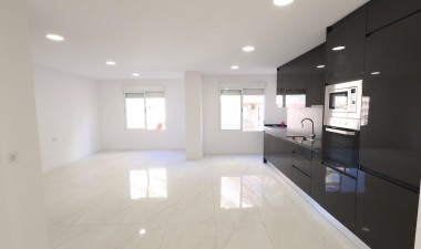 Resale - Apartment / flat - Torrevieja - Costa Blanca