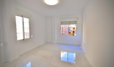 Resale - Apartment / flat - Torrevieja - Costa Blanca