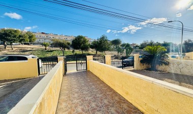 Resale - Bungalow - Orihuela Costa - Villamartín-las Filipinas