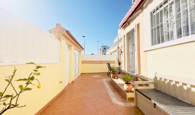 Wiederverkauf - Villa - Torrevieja - Aguas Nueva