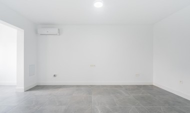 Resale - House - Torrevieja - Calas Blanca