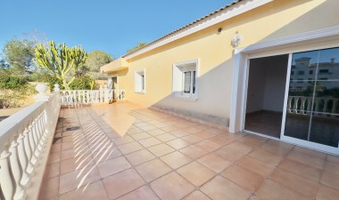 Wiederverkauf - Villa - Orihuela Costa - Las Filipinas