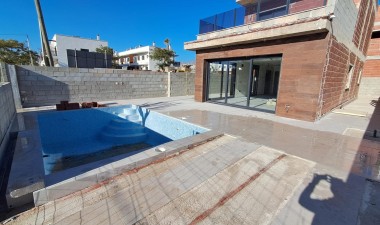 Obra nueva - Villa - Pilar de la Horadada