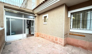 Resale - Bungalow - Torrevieja - Los altos