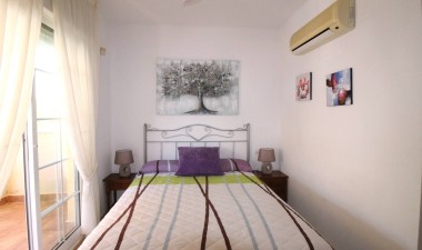 Wiederverkauf - Town House - Torrevieja - Los balcones