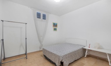 Resale - House - Torrevieja - Calas Blanca