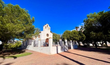 Odsprzedaż - Dom - Torrevieja - Calas Blanca