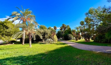 Resale - House - Torrevieja - Calas Blanca