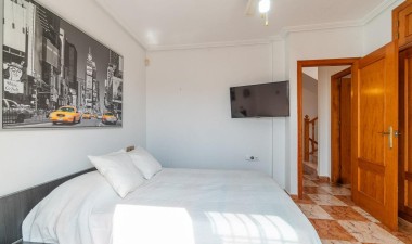 Resale - House - Orihuela Costa - Los Dolses