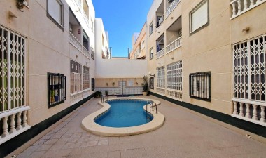 Resale - Apartment / flat - Torrevieja - Playa de los Locos