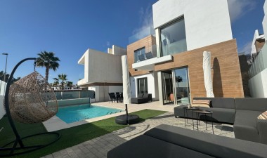 Resale - Villa - Orihuela Costa - Villamartín